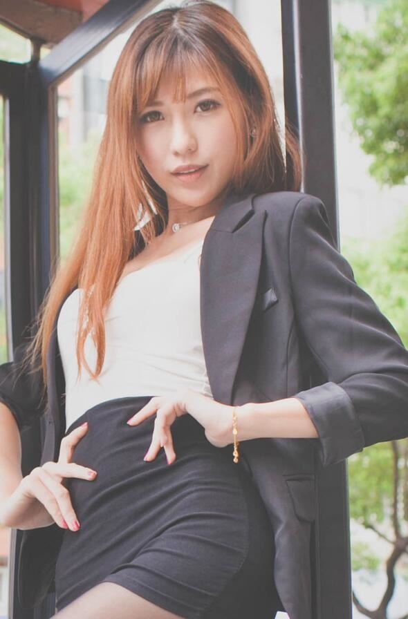 [网络红人] NO.009 台湾清纯美女小净外拍写真