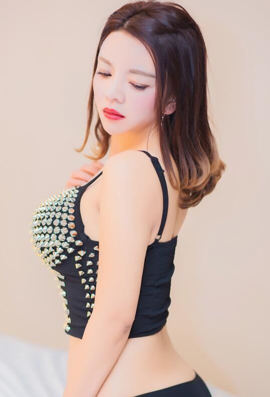 [XiuRen秀人网] 2018.05.09 No.1010 果儿celia