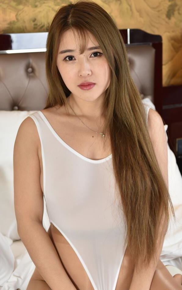 私人订制美腿宝贝若兮 – 肉丝高叉泳衣完整版