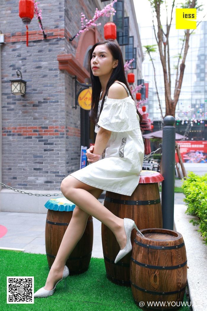 [IESS异思趣向] 2018.07.04 丝享家267：足模姐姐玩灰丝 名利姐