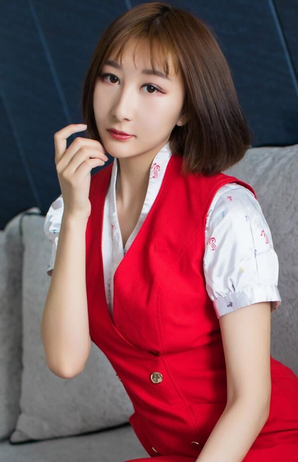 [IMISS爱蜜社] 2018.08.14 VOL.276 九尾ivy- 空姐 黑丝