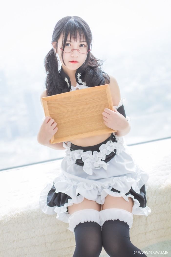 COS美女 逐月SU写真 – 女仆-像素点