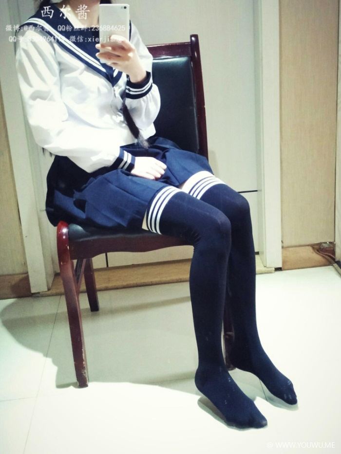 网红美女 西尔酱 – 黑丝校服-像素点