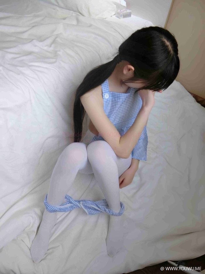 网红美女 西尔酱 – 塑料围裙-像素点