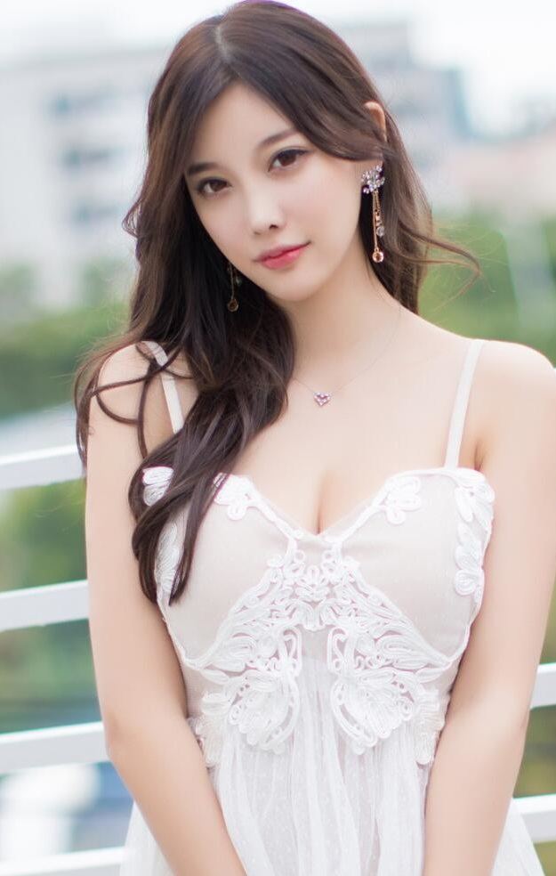 [XiuRen秀人网] 2018.12.29 No.1296 杨晨晨sugar 美腿 黑丝