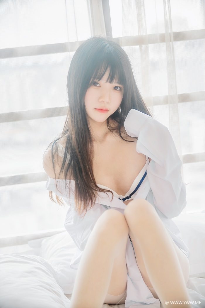 萝莉风COS 桜桃喵 – 白衬衫散发-像素点