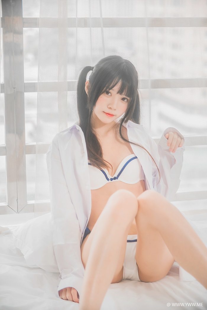 萝莉风COS 桜桃喵 – 白衬衫双马尾-像素点