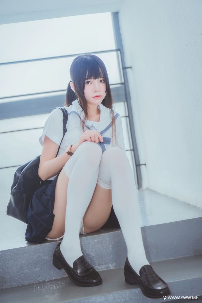 萝莉风COS 桜桃喵 – 蓝白水手服-像素点