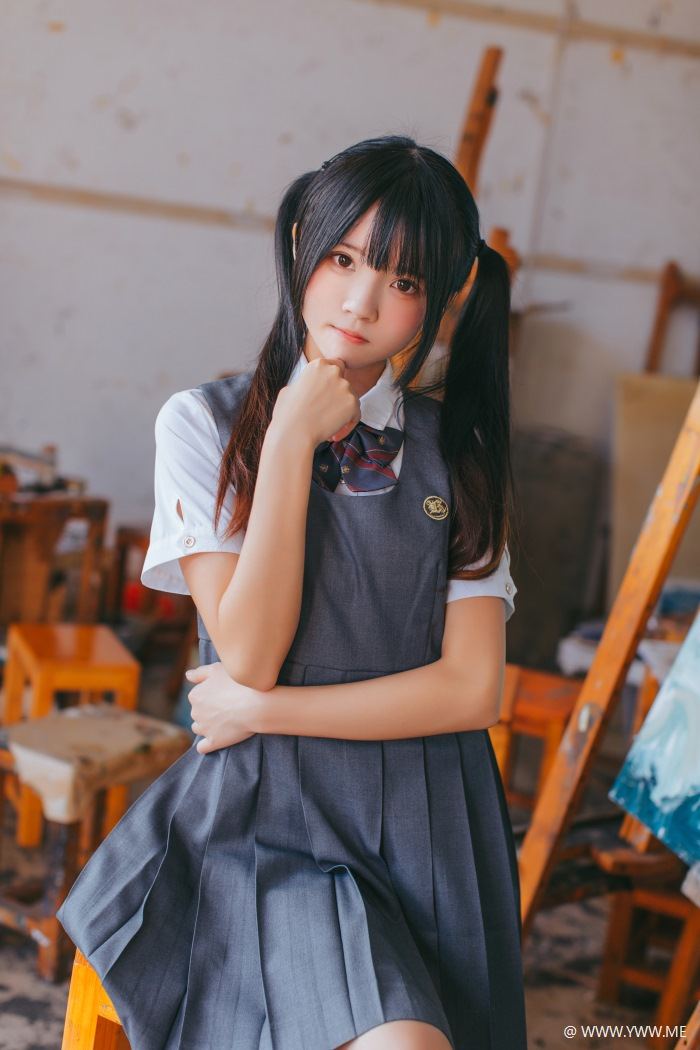 萝莉风COS 桜桃喵 – 画室少女-像素点