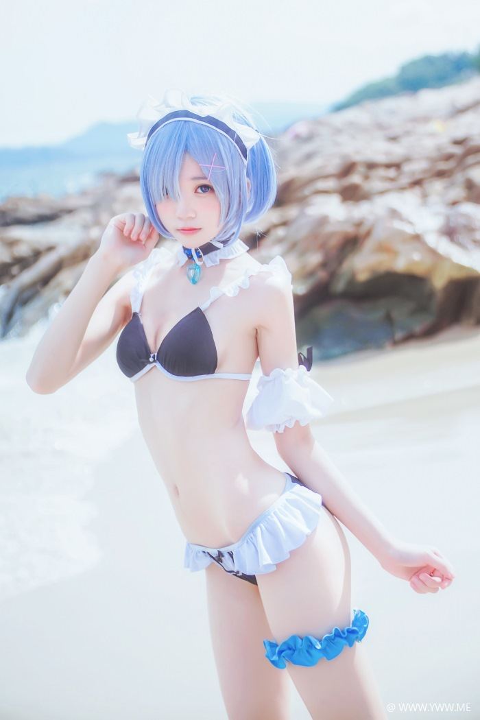 萝莉风COS 桜桃喵 – 蕾姆COS-像素点