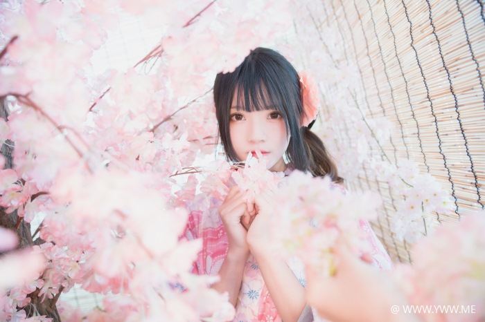 萝莉风COS 桜桃喵 – 双人本-像素点
