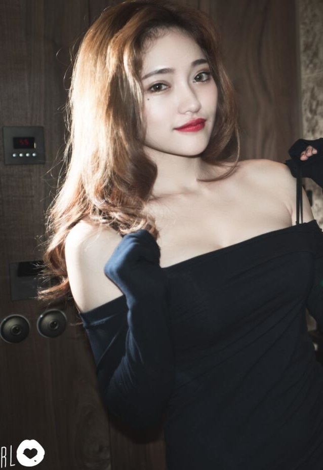 [SUNGIRL阳光宝贝] NO.027 极致曲线Donna奶妹-线上写真 Part1 奶妹