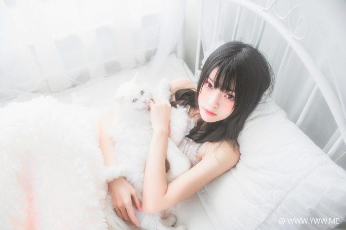 萝莉风COS 桜桃喵 – 冬眠2018系列 – 纯白私房-像素点