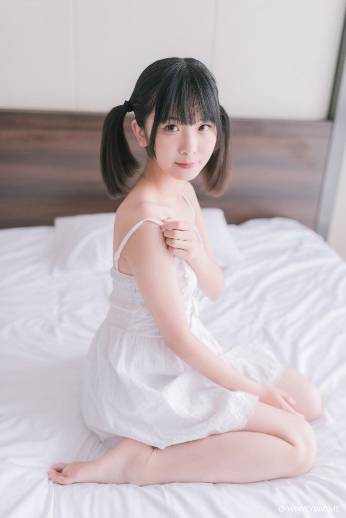 风之领域写真 NO.084 白色的睡衣裙-像素点
