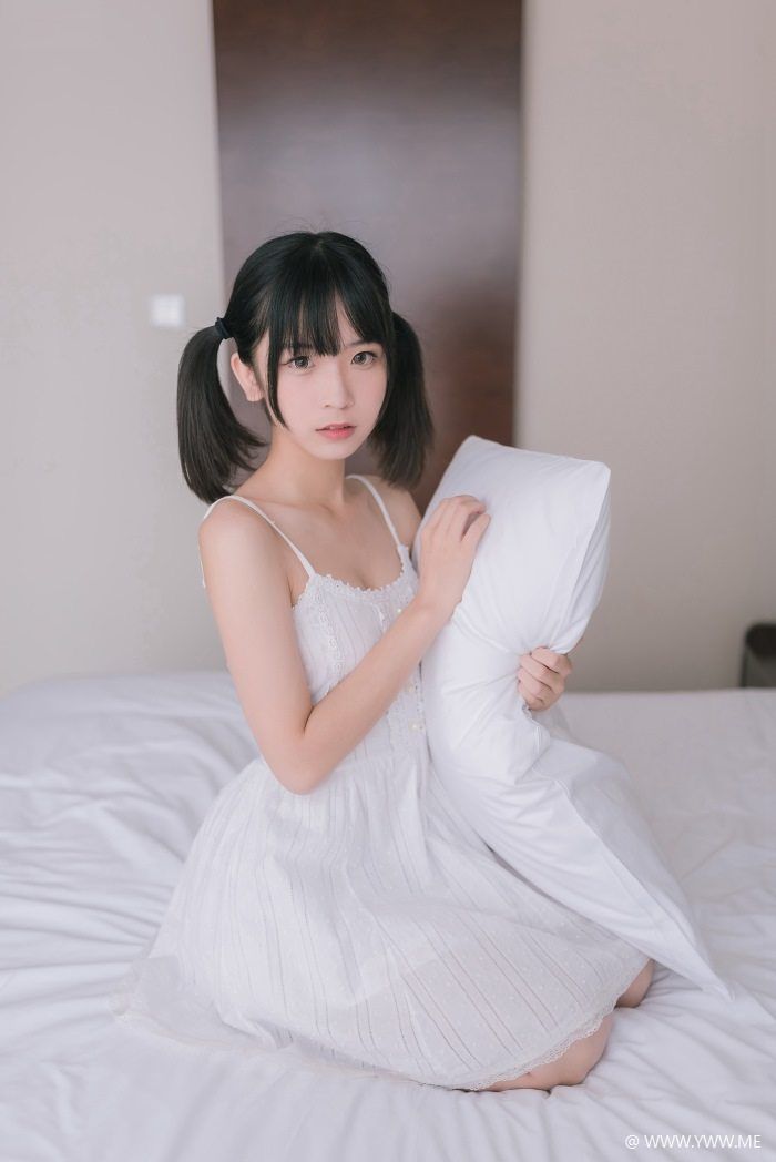 风之领域写真 NO.084 白色的睡衣裙-像素点