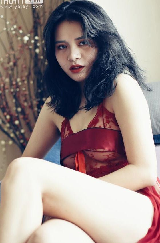 [YALAYI雅拉伊] 2018.11.03 NO.014 心蕊的红色睡袍 米心蕊