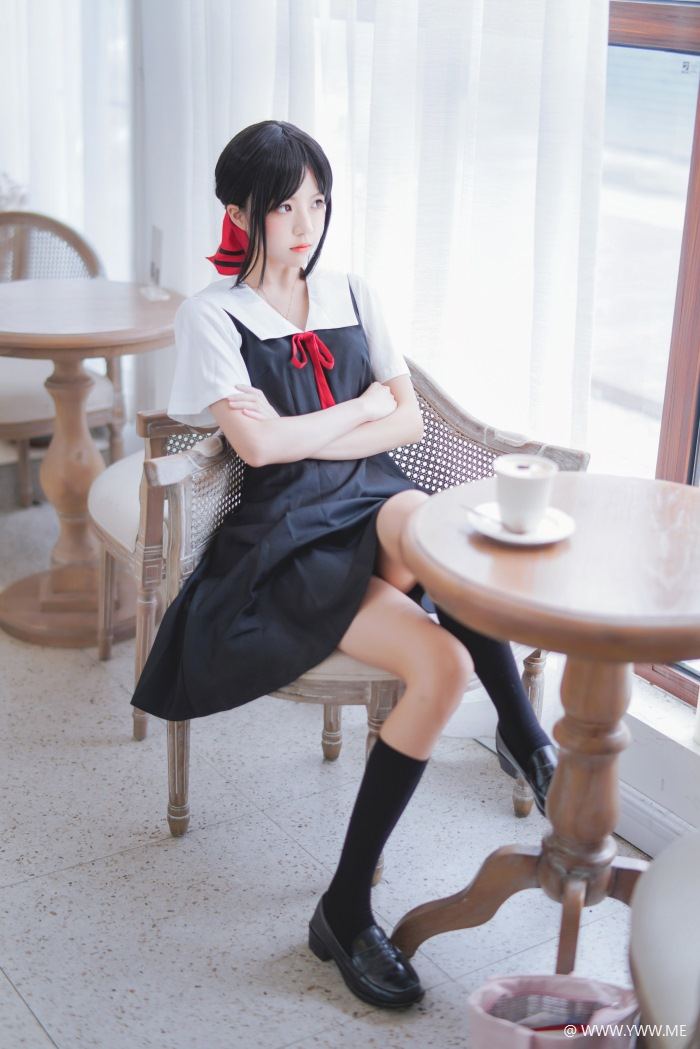 萝莉风COS 桜桃喵 – 四宫辉夜-像素点