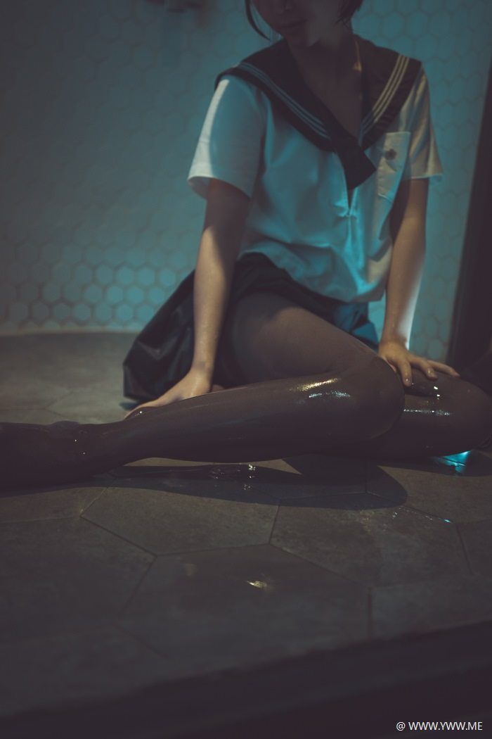 可爱人气Coser面饼仙儿 – 脑内少女 浴缸黑丝-像素点