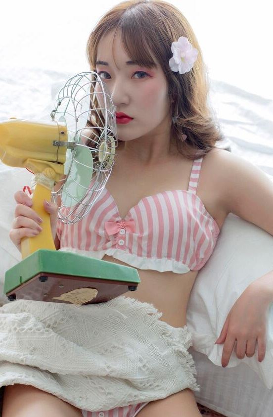 [YALAYI雅拉伊] 2019.05.09 NO.273 千娇百媚 顾盼兮