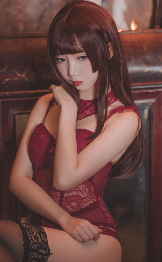 可爱人气Coser面饼仙儿 – 脑内少女 红色束衣