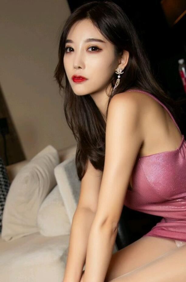 [XiuRen秀人网] 2019.06.11 No.1491 杨晨晨sugar 美腿 吊裙