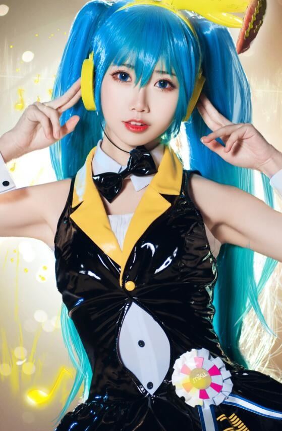 可爱人气Coser面饼仙儿 – 初音Miku