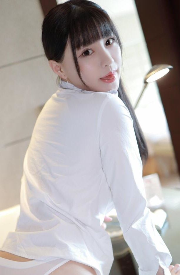 [MFStar模范学院] 2019.08.12 VOL.207 Flower朱可儿 衬衫 巨乳