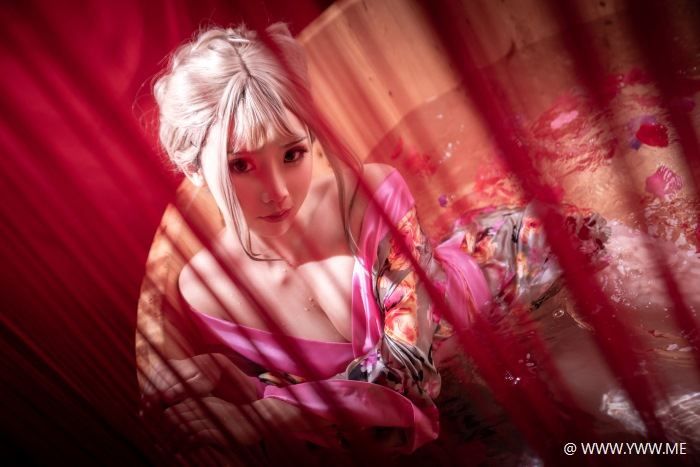 可爱人气Coser面饼仙儿 – 浴缸-像素点