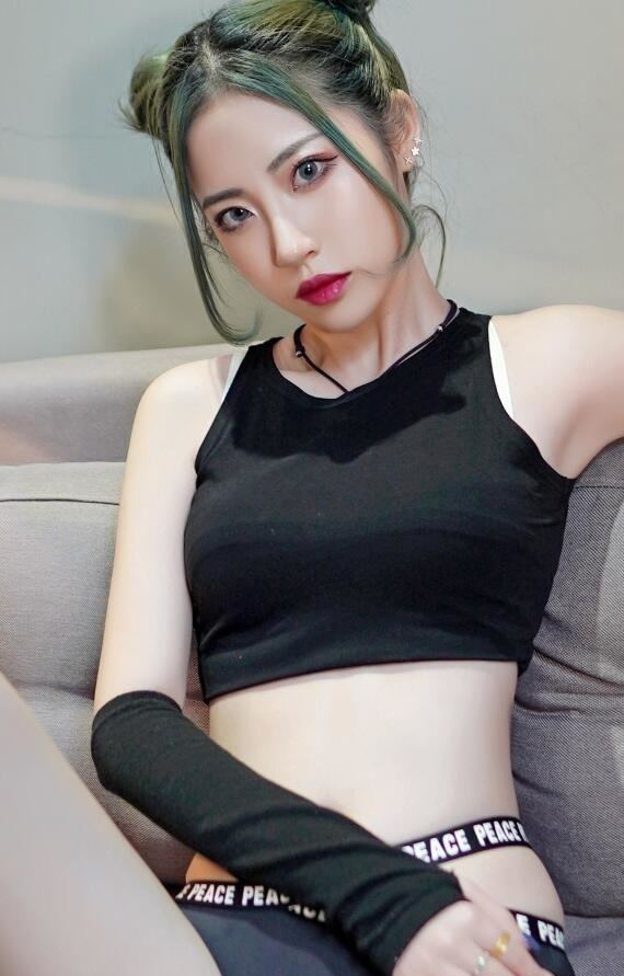 [XiuRen秀人网] 2019.08.26 No.1644 贾诗晗 美腿 浴缸