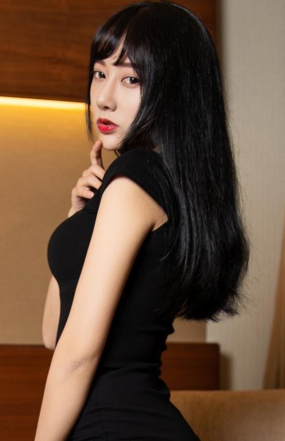 [XIAOYU语画界] 2019.09.03 VOL.145 何嘉颖 黑丝 美腿