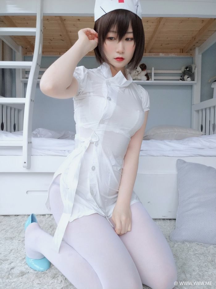 人气动漫Coser@白银81 白丝小护士-像素点