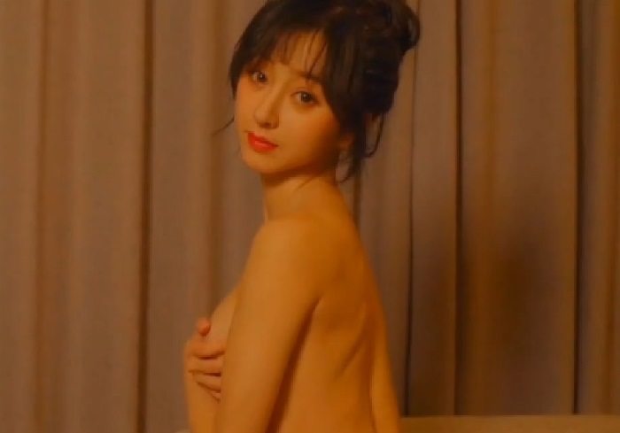 [YouMi尤蜜] 视频 2019.09.01 红色高跟鞋 李纤纤