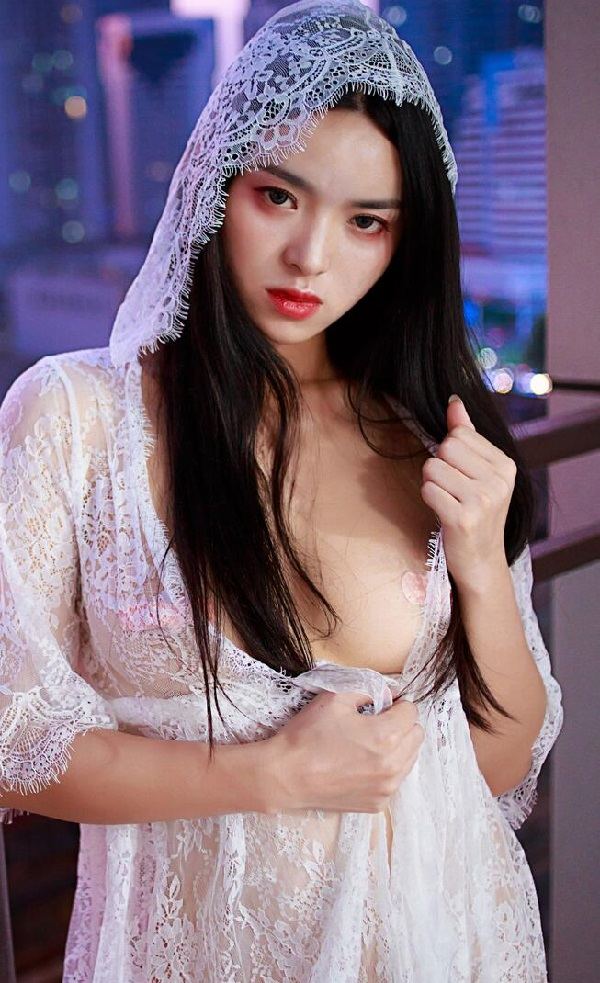 [XiuRen秀人网] 2019.10.10 No.1715 金静熙 镂空 美胸
