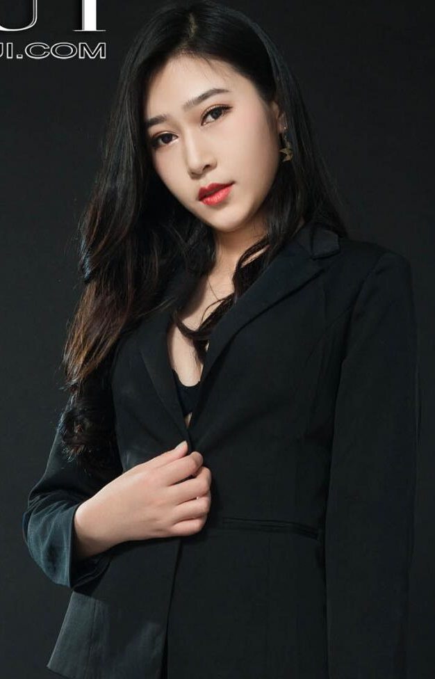 [Ligui丽柜] 2019.10.07 网络丽人 Model 职场新秀 小迪