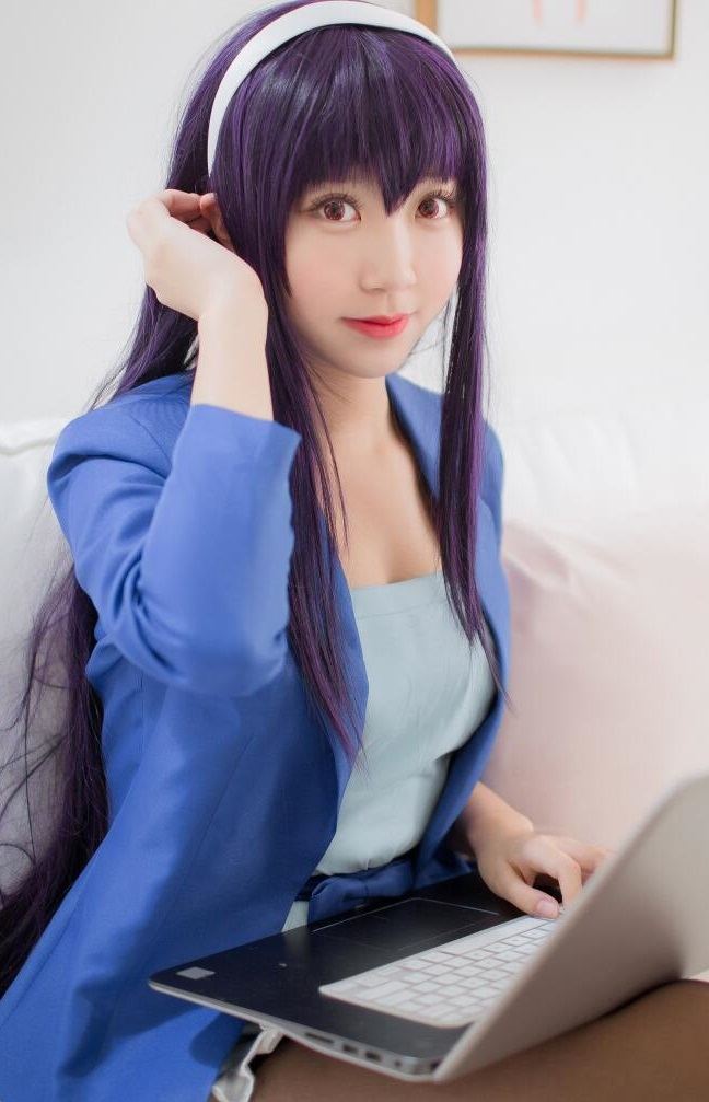 微博红人Coser@黑川 学姐