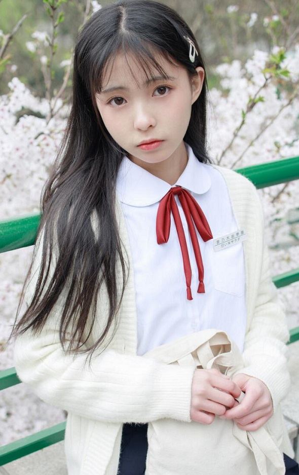 森萝财团写真 JKFUN-001 甜米 纯纯的白丝学妹