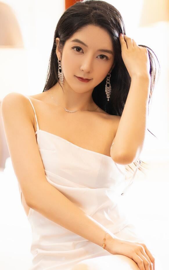 [XIAOYU语画界] 2019.10.24 VOL.177 Angela小热巴 丝袜 美腿