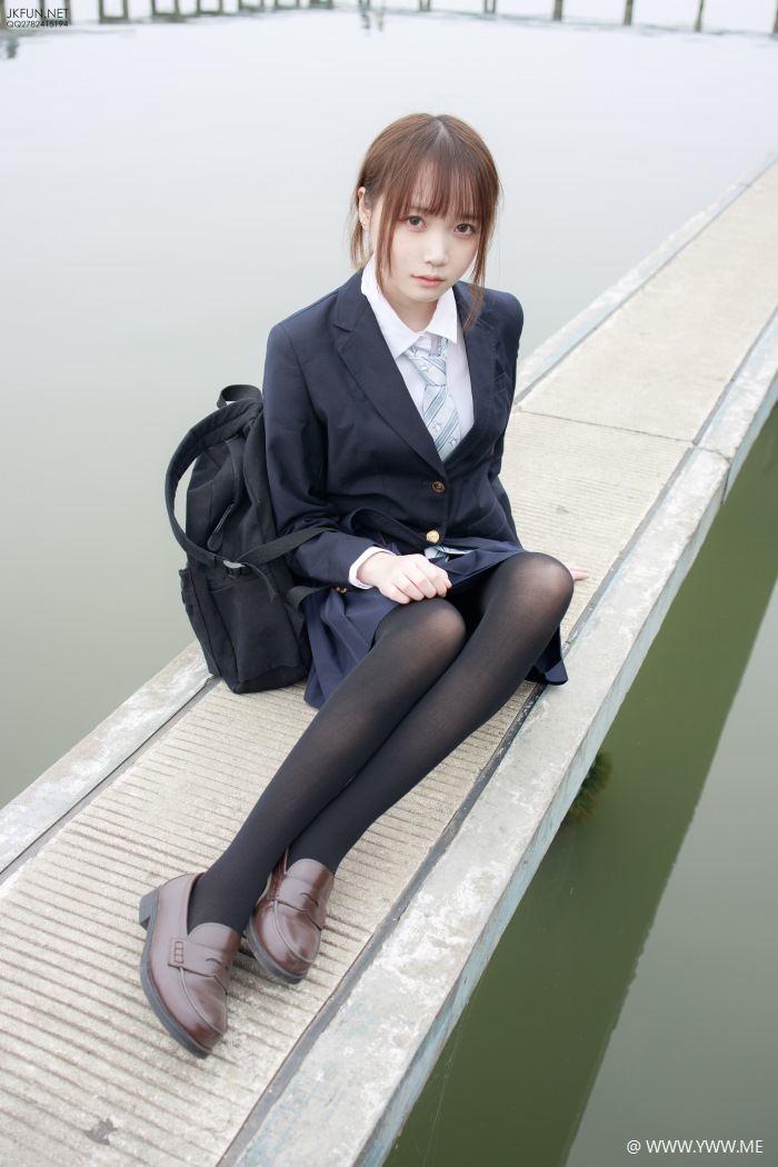 森萝财团写真 JKFUN-006 Aika 日系黑丝-像素点