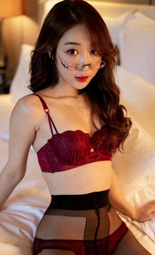 [XiuRen秀人网] 2019.10.27 No.1752 小九月 黑丝 内衣