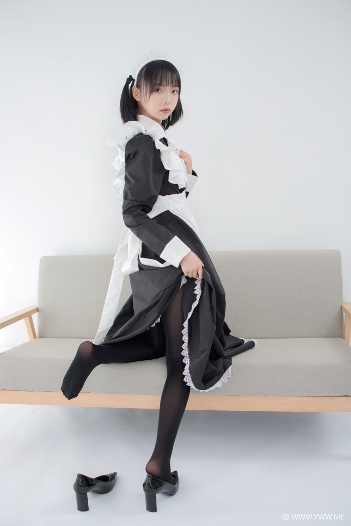 森萝财团写真 JKFUN-029 卉女仆 踩物 80D黑丝-像素点