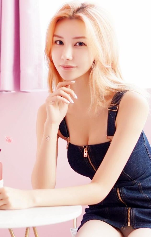 [FEILIN嗲囡囡] 2019.11.13 VOL.215 爱丽儿 美腿 内衣