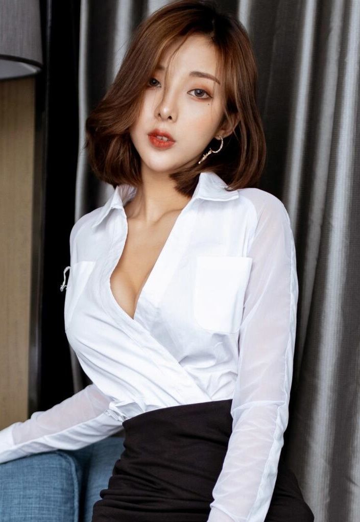 [XiuRen秀人网] 2019.12.11 No.1841 陈小喵 秘书 制服
