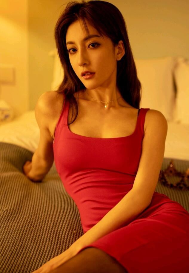 [XiuRen秀人网] 2019.12.20 No.1868 林文文yooki 美腿 吊裙