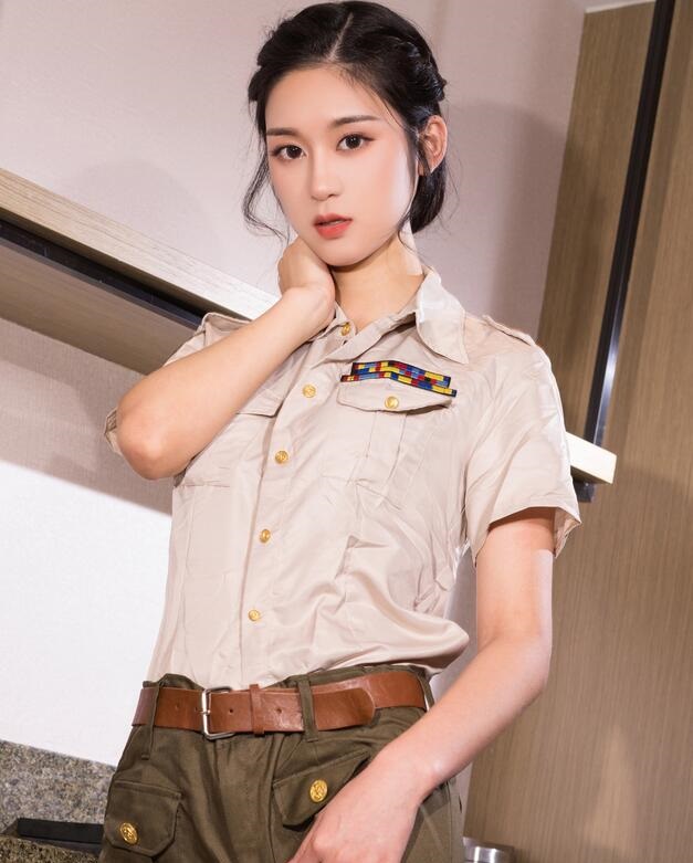 [KeLaGirls克拉女神] 2018.08.25 警花剪刀腿 汤怡 VIP专辑