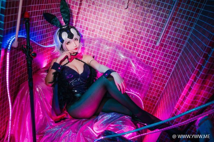 知名动漫Coser@rioko凉凉子 兔女郎-像素点