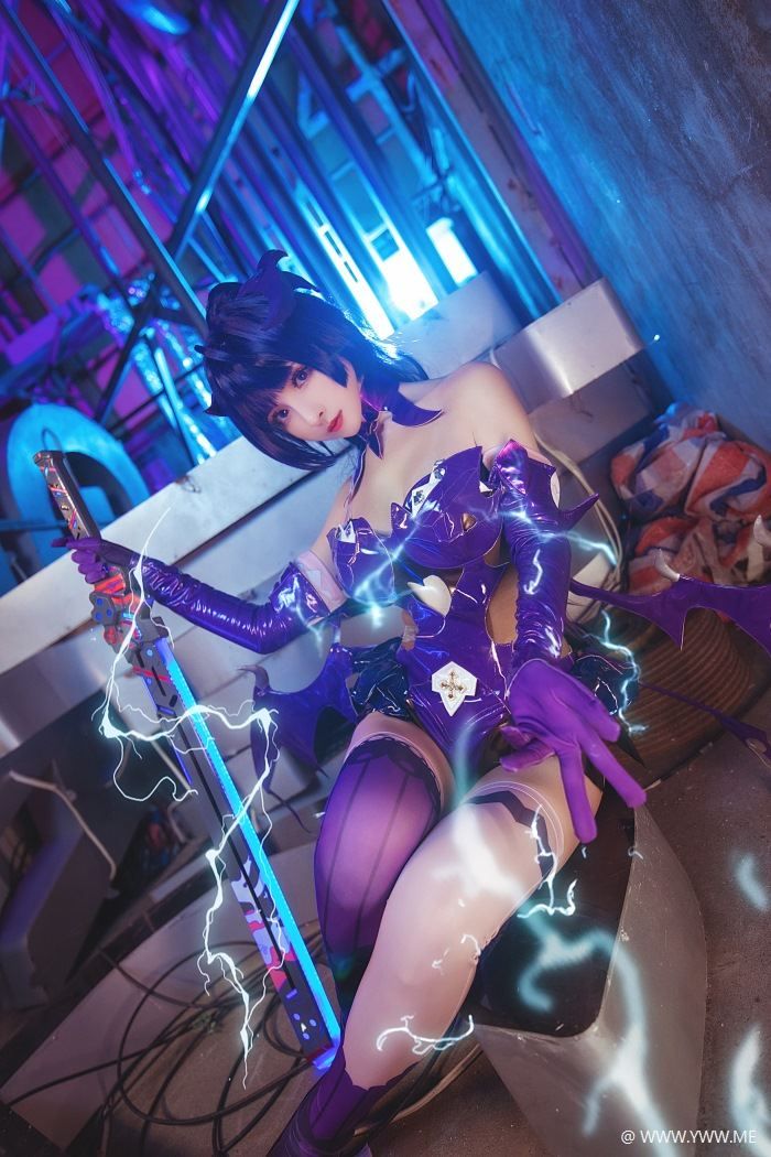 知名动漫Coser@rioko凉凉子 魅魔芽衣-像素点