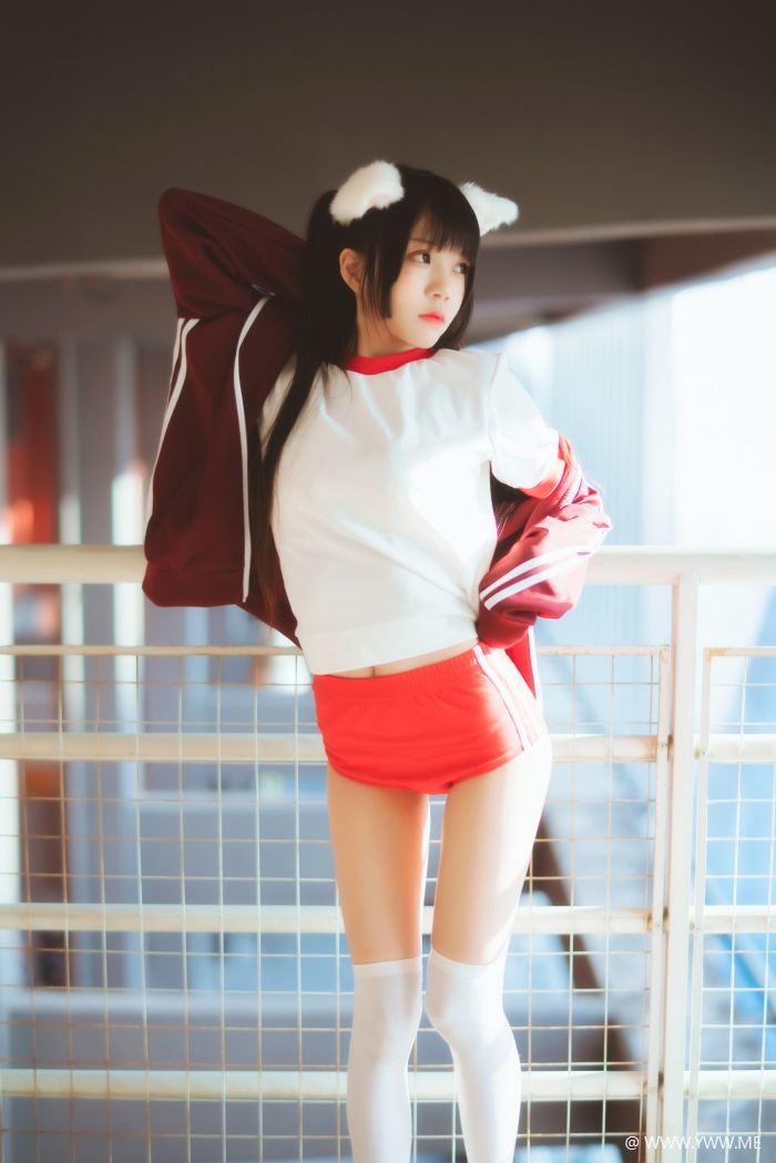萝莉风COS 桜桃喵 – 红色体操服-像素点