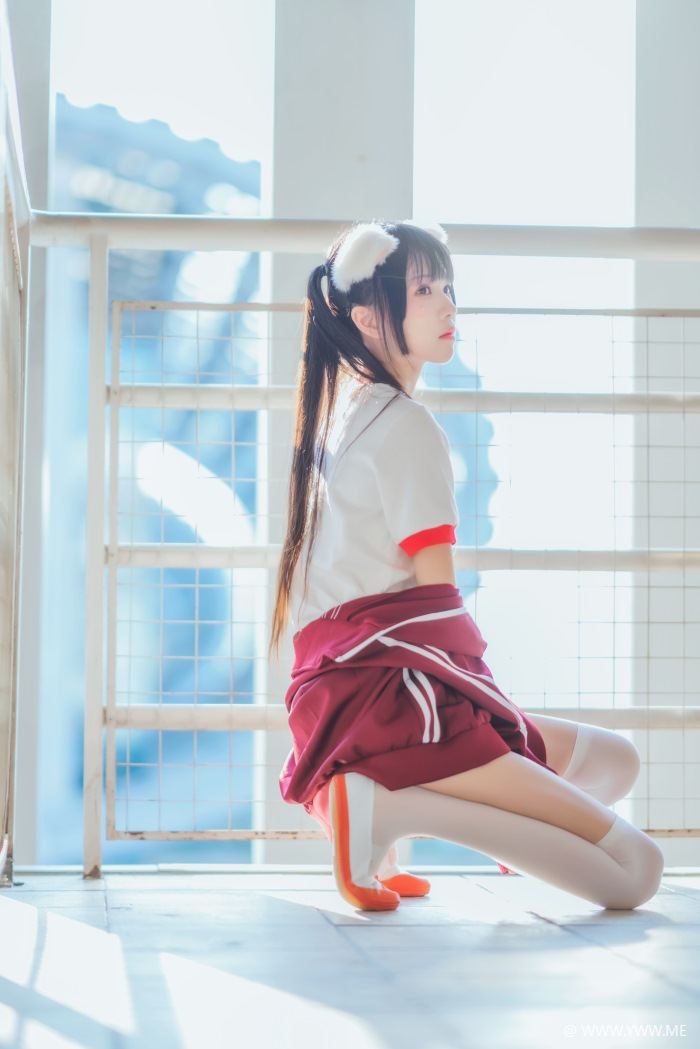 萝莉风COS 桜桃喵 – 红色体操服-像素点