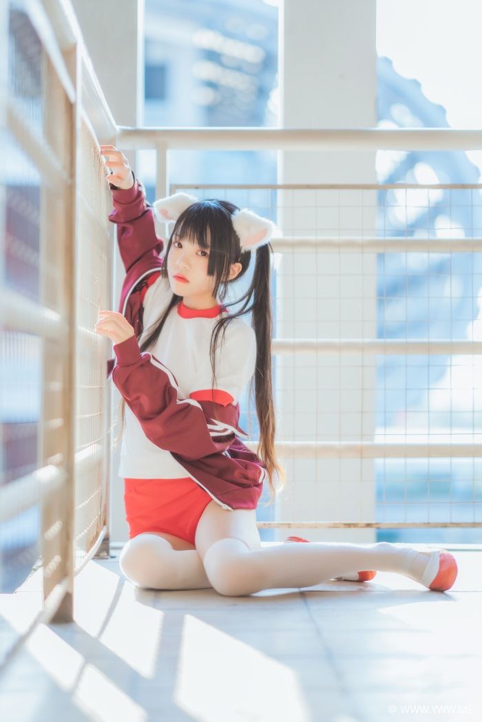 萝莉风COS 桜桃喵 – 红色体操服-像素点