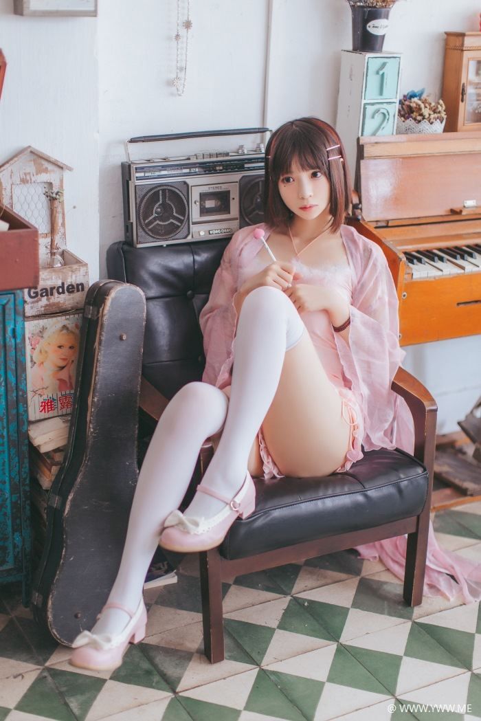 COS美女 疯猫ss – 粉红日常 散图-像素点